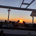 Sea Point Inn