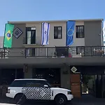 Sea Point Inn