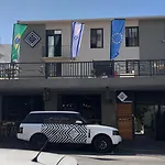 Sea Point Inn